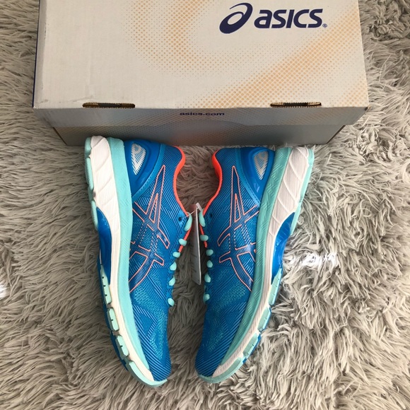 ASICS GEL-Nimbus 19 Running Shoes in BLUE CORAL - Picture 5 of 8